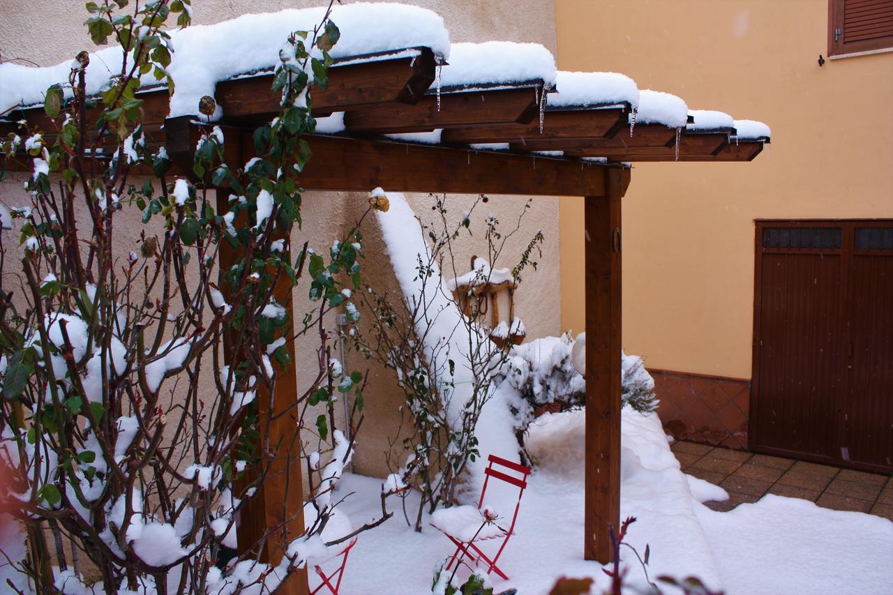 B&B A Casa Di Nonna Massa d'Albe Exterior photo