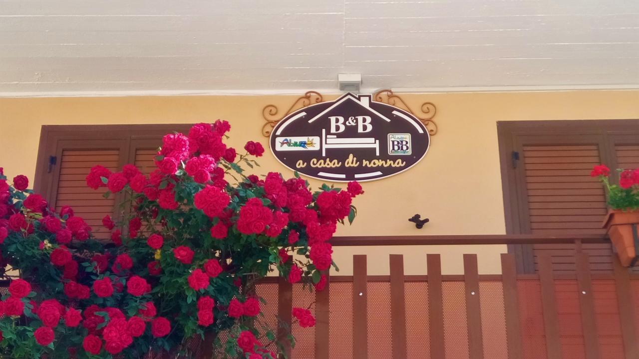 B&B A Casa Di Nonna Massa d'Albe Exterior photo