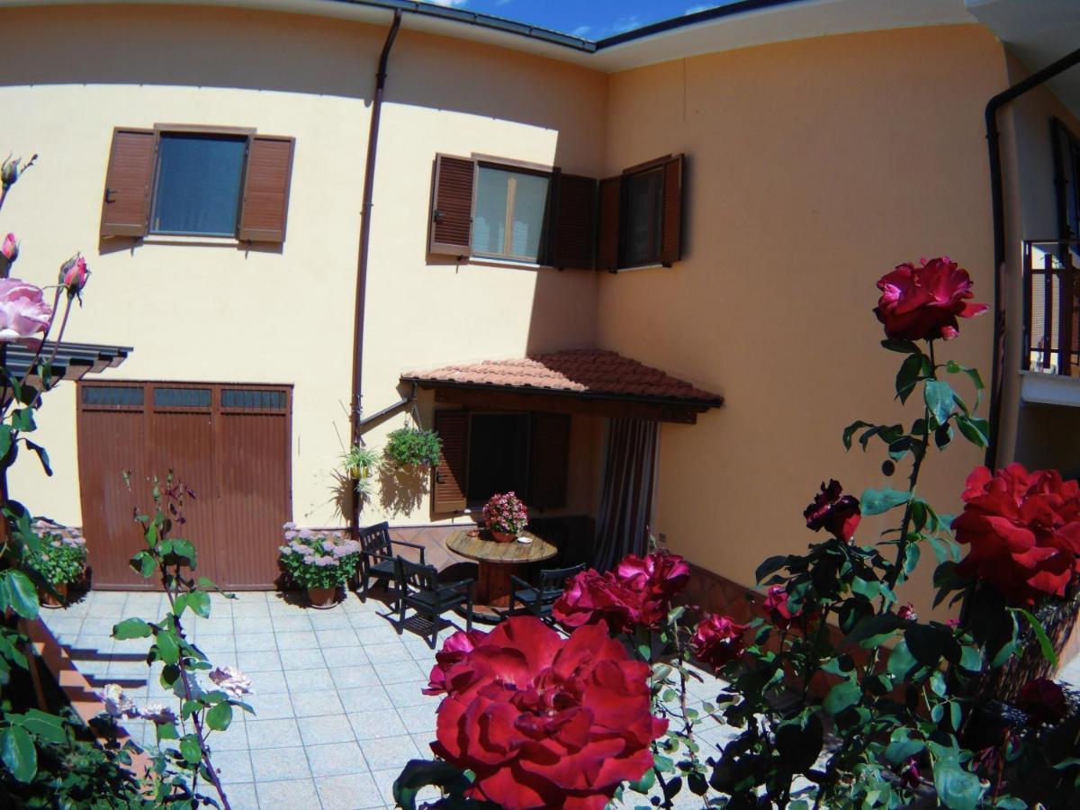B&B A Casa Di Nonna Massa d'Albe Exterior photo